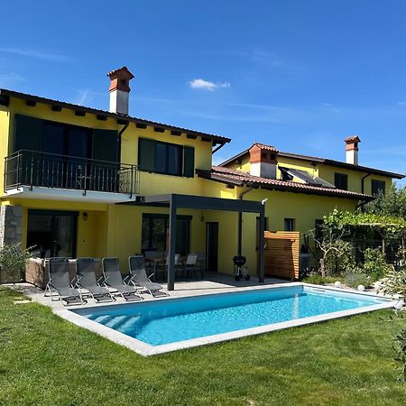 Holiday House Oljka Kobdilj 外观 照片