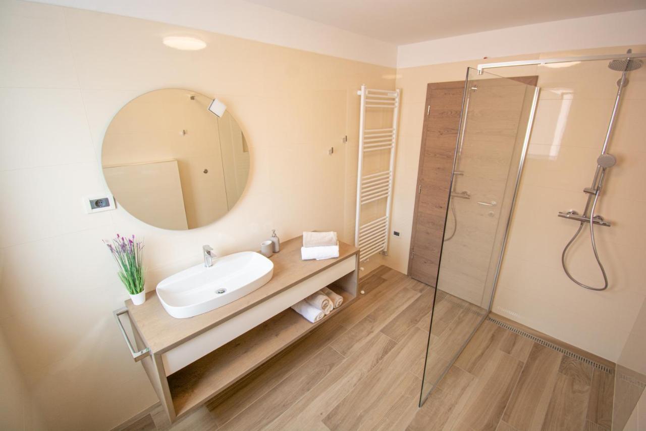 Holiday House Oljka Kobdilj 外观 照片